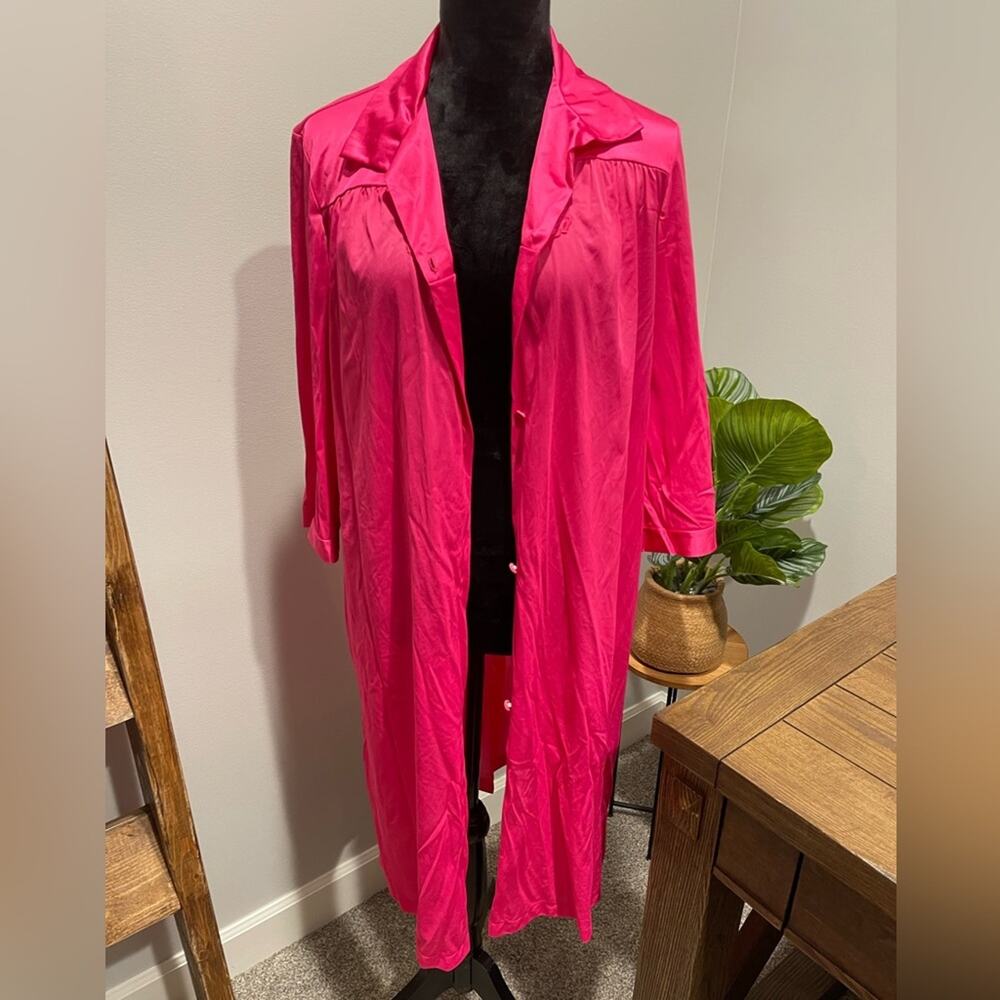 Vintage vanity fair silky robe